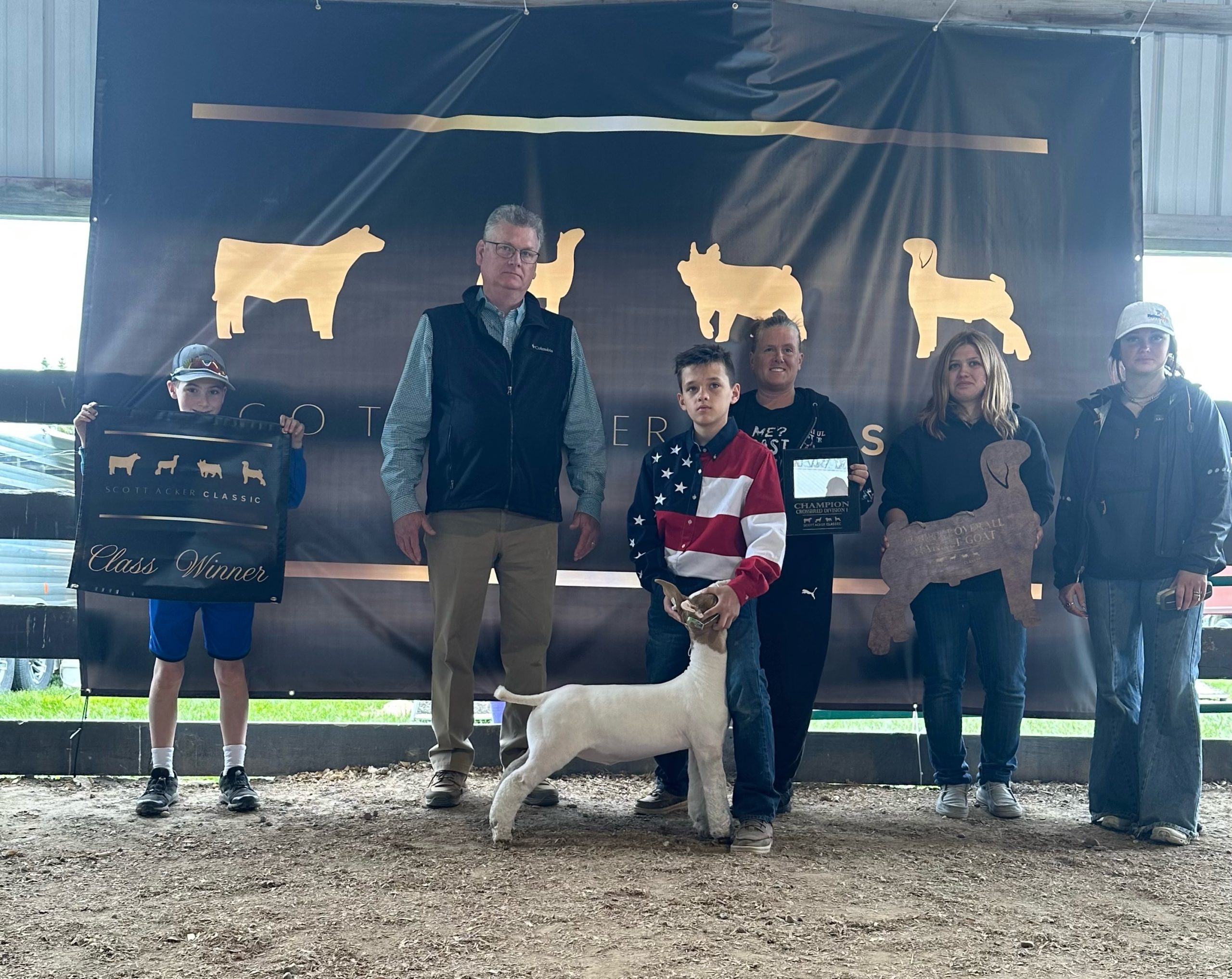 Facetune_06-05-2023-19-43-42