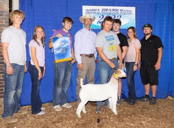 4th Overall Doe 2023 Iowa FFA Doe Show 4th Overall Doe<br />
2023 Iowa FFA Doe Show